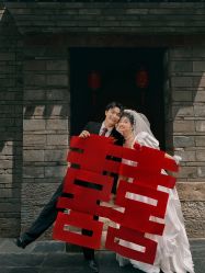 -喜爱高定婚纱摄影