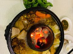 腾冲土锅子-云腾食府·云南菜