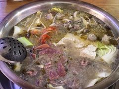 -泸州酸菜豆花火锅川师店