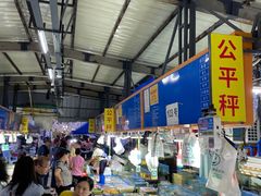 -霞涌市场海鲜摆卖区