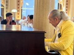 -中央咖啡馆