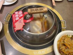 -锅飘飘·东北铁锅炖(雨花客厅店)