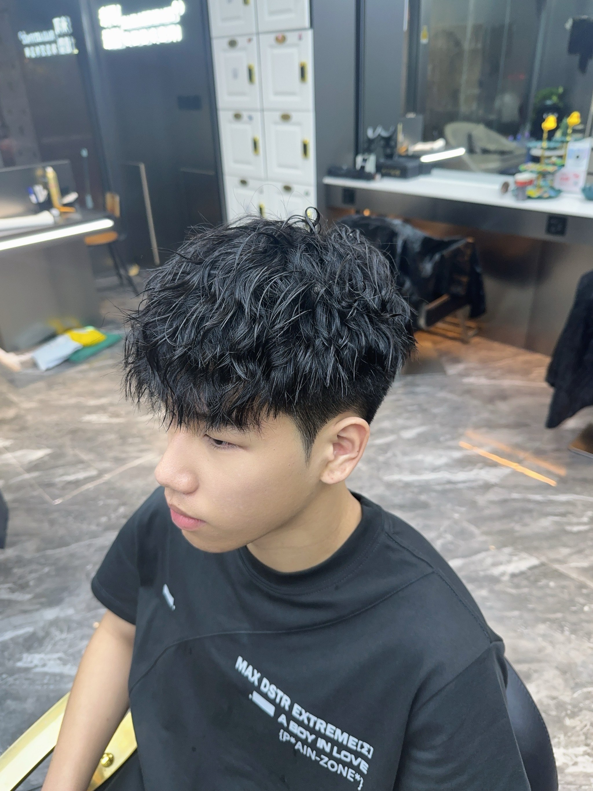 烫发发型 每日发型 男生染发 好打理的发型