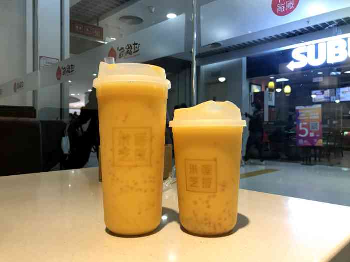 米芝莲(新奥广场店)-"很方便的位置,而且我喜欢的奶茶,双皮奶都.