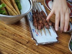-毛辣果·贵州红酸汤牛肉火锅(西单店)