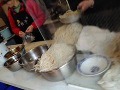 -牡丹广场薛栓子擀面皮大王