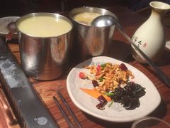 -老牌坊云南鱼豆花火锅(嵩山店)