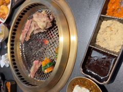-铭牛烧肉·和牛海鲜自助(高新月牙湖店)