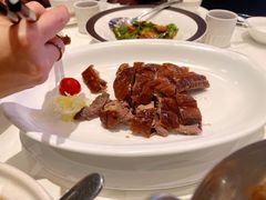 荔枝木金钟烧鹅-云庭汇·粤菜海鲜(东盟盛天地店)