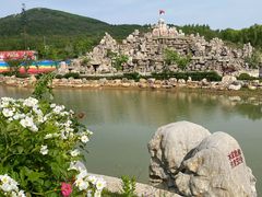 -雪山彩虹谷景区