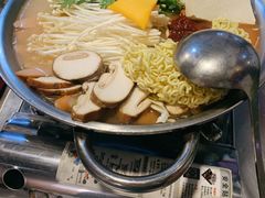 部队火锅-富乐满韩国正宗炸鸡韩国料理(虹泉路店)