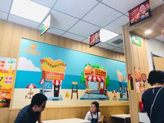 大堂-华莱士·炸鸡汉堡(华府店)