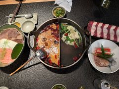 -三出山火锅(南京万象天地店)