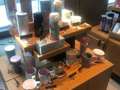 零售区-星巴克(前滩世贸中心店)
