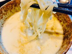 黄鱼煨面-杭州西子湖四季酒店·金沙厅