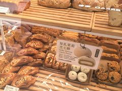 -好利来(上海虹桥新天地Lab主题店)