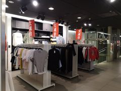 -H&M(鹏欣水游城店)