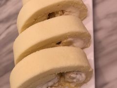 榴莲半卷-KK BAKERY烘焙
