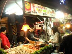-六合夜市