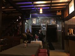 -Dash Teak House