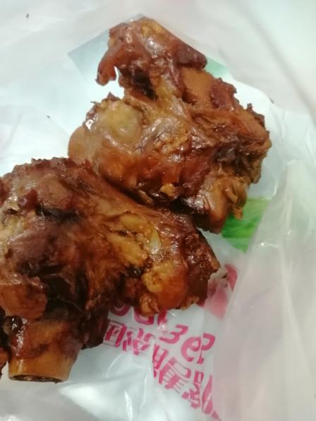 一手店(革新店)-"从一手店路过,发现卖一种熟食猪拐骨,大约.