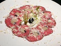 薄片小牛肉佐金枪鱼尼斯酱-404干式熟成牛排馆•聚会餐厅