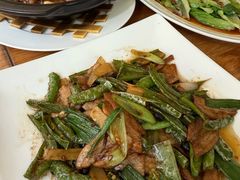 -渝半城经典川粤菜(重庆天地店)