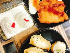 -红宝石·鲜奶小方·海派西点房(金杨店)