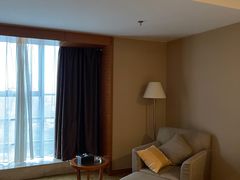 -无锡鼎尚皇冠酒店