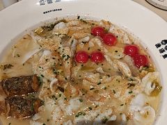 -渔语鱼酸菜鱼新川菜(来福士店)