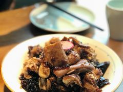 青岛流亭猪蹄-船歌·鱼水饺青岛菜(黄岛珠江路店)