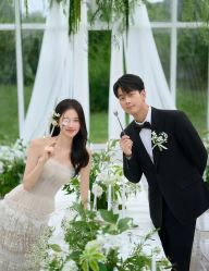 -雅云婚纱摄影工作室旗舰店