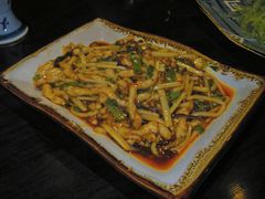 鱼香肉丝-三俞竹苑(红旗街万达店)