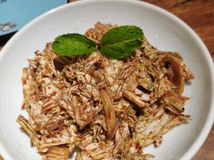 乾隆白菜-局气 烤鸭·北京菜(前门店)