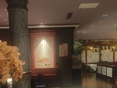 -八府香鸭·啫啫煲(华山路店)