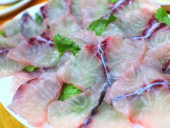 脆肉鲩鱼片-濠轩阁特色生蚝火锅(水湾路店)