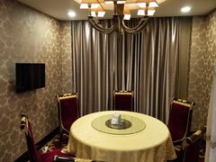 -碧中海汤泉汗蒸酒店