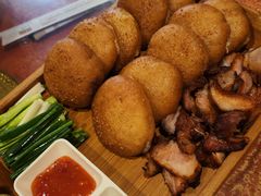 小饼炭烧肉-龙香居海鲜浑锅家常菜·特色驴肉