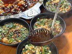 -三道苗苗鱼·美蛙黄辣丁(八里店)
