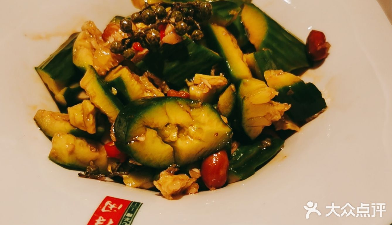 赶大早来吃新开业的早茶，味道还不错，精神一整天。