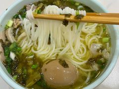 -全家福米线