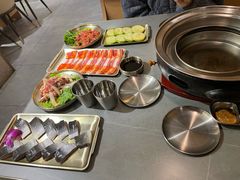 -围炉肉舍丹东海鲜烤肉·烤活鳗(步行街店)