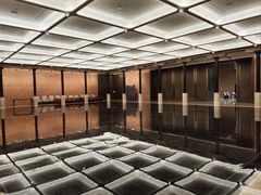 -白玉兰广场停车场