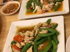 -J Daeng Seafood