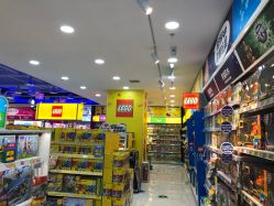 -玩具反斗城(正大广场店)
