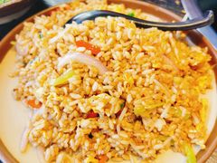 -冯校长老火锅(中联广场店)
