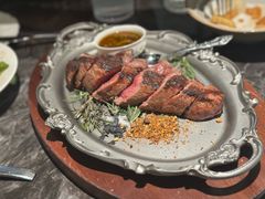 -LESCEDARS Brasserie Bistro香柏树