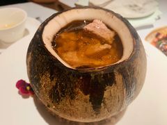 椰子八宝鸡汤-闻见中国海南菜(K11店)