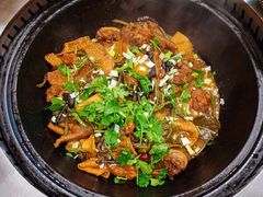 -锅老头海鲜铁锅炖