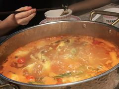 -野山舂·贵州现舂酸汤牛肉(民生路店)